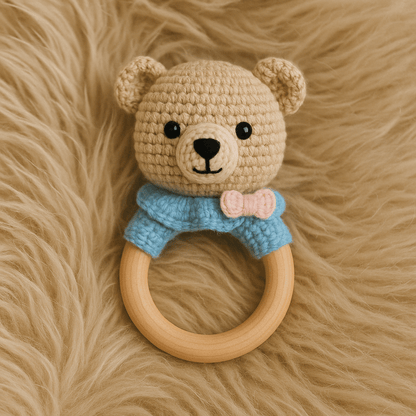 Sonaglio in crochet per neonati in legno naturale – Vari animali handmade - Sorelle Kreative